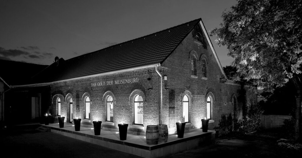 das-gold-der-meisenburg-die-meisenburg-essen-kettwig-alte-dampfkornbrennerei-in-kettwig-historisches-gebäude-goldschmiede-brauksiepe-goldschmiedemanufaktur-juwelier-essen